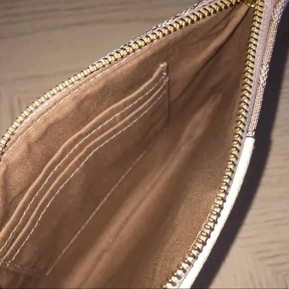 Coach Stone Ivory Wristlet - Picture 6 of 10